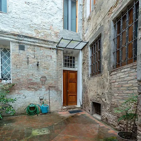Apartment Le Loggine Del Pignatello Apartment, Siena
